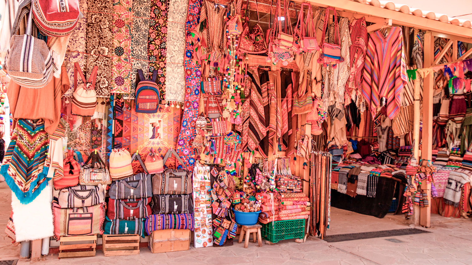 La feria artesanal de Pisac: colores, cultura y tradición